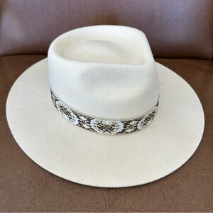 The Beverly by Lack Of Color - Cream